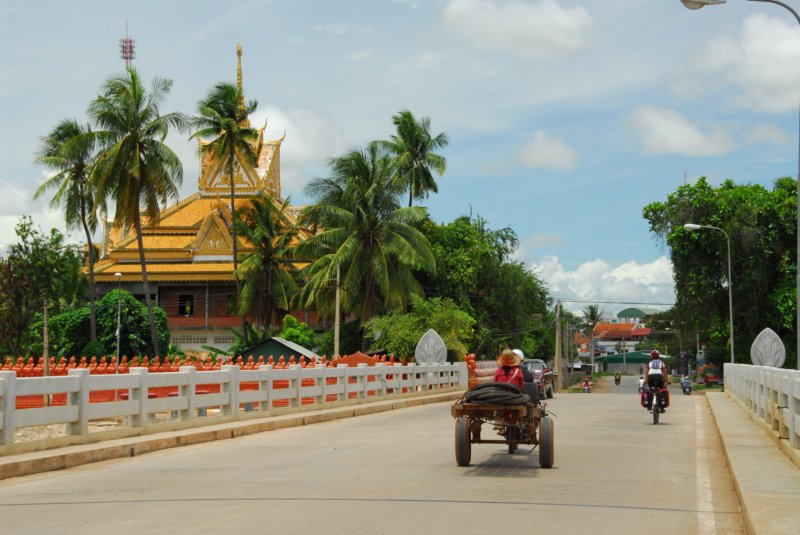 oldstonebridgeabattambang.jpg